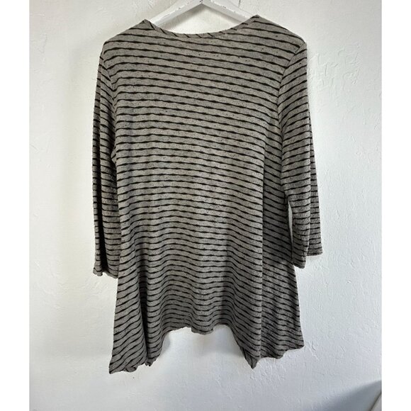 Tianello Womens XL Gray Black Striped Asbury Tunic Top 3/4 Sleeves Sharkbite Hem - Picture 2 of 8